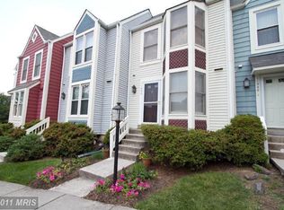 11950 Hollowwind Ct, Reston, VA 20194