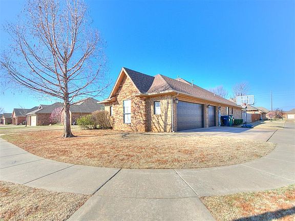 3rd image of 4701 Millstone Dr