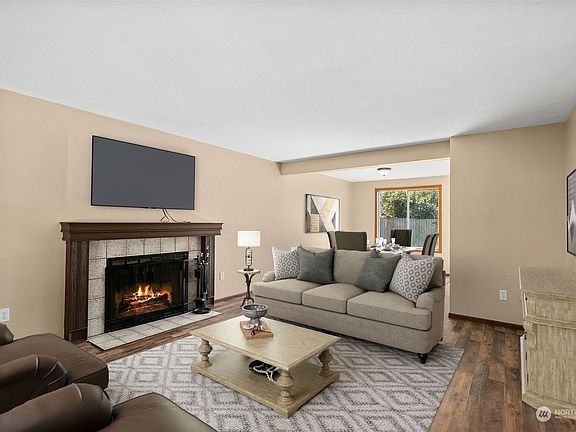 3rd image of 4337 Montclair Drive SE