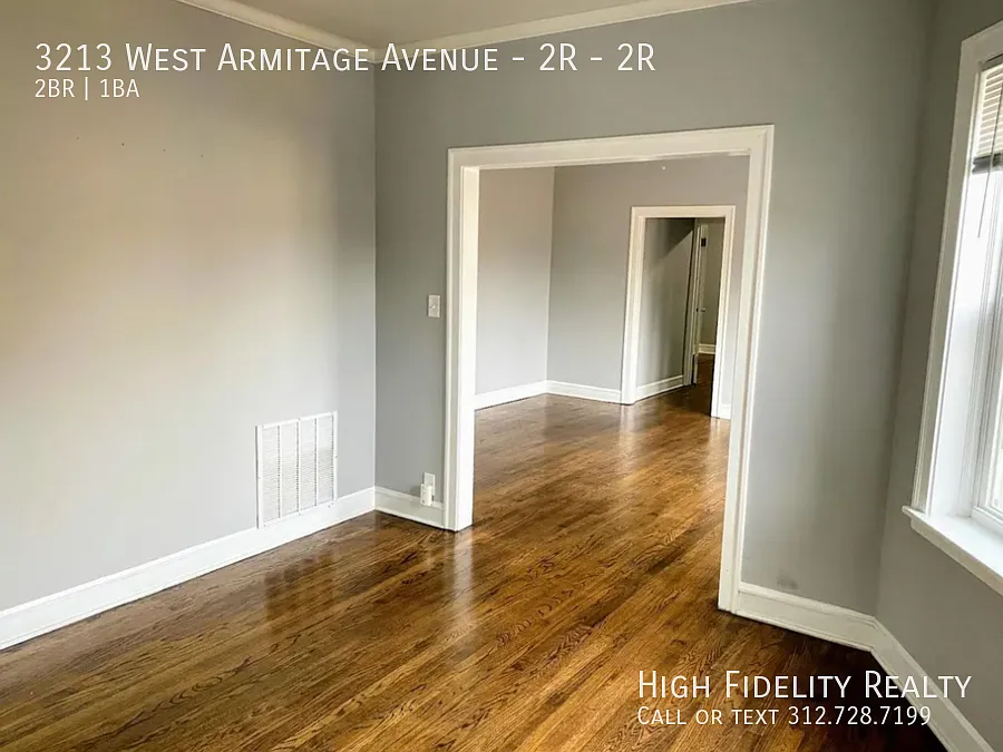 Building Photo - 3213 W Armitage Ave #2R