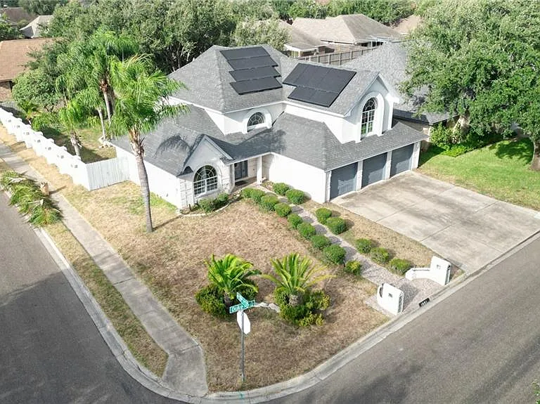 1901 Duke Ave — Photo 4