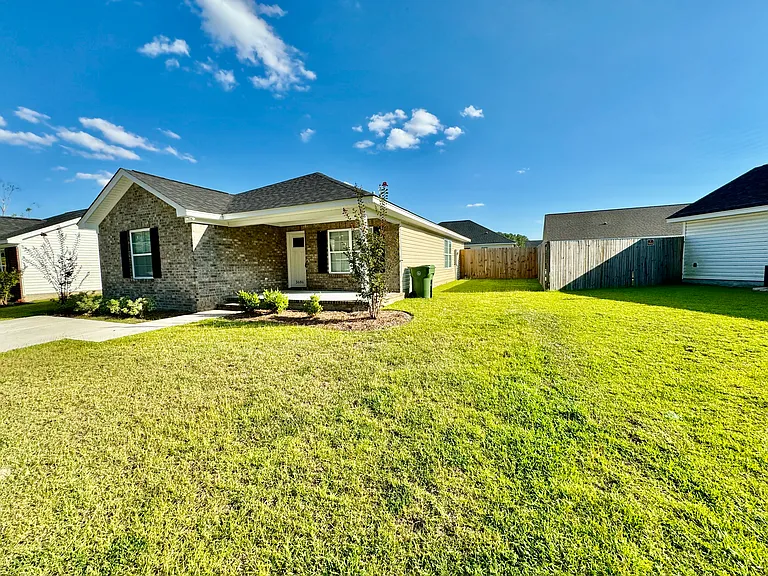 3686 Saddleridge Dr — Photo 1