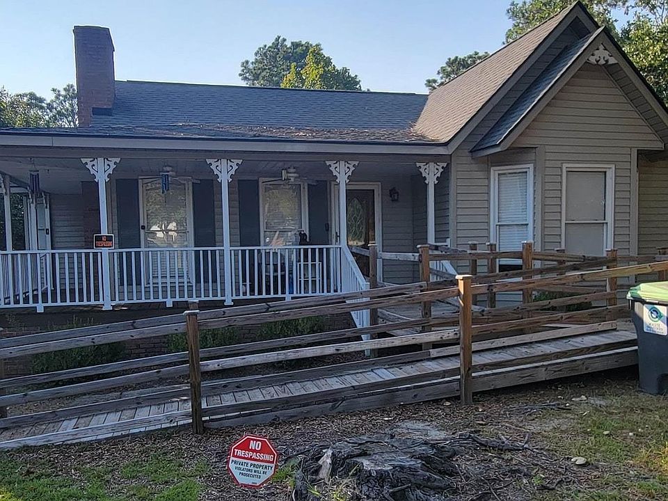 1st image of 381 Pin Oak Dr