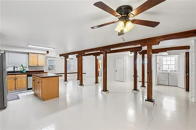 2520 Jefferson Ave — Photo 3