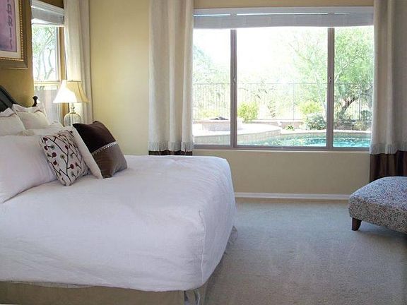 3rd image of 2910 N Presidential Dr Unit 21