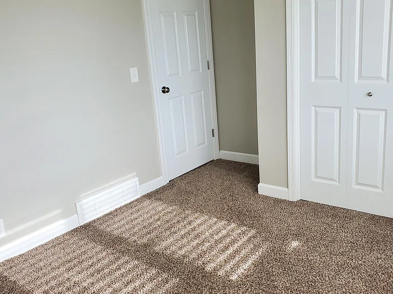 308 W Adams St — Photo 35