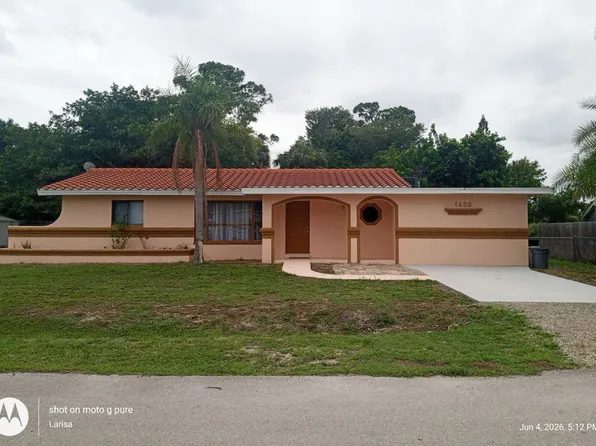 1439 Glick Dr, North Fort Myers, FL 33917