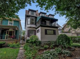 610 Ashland Ave