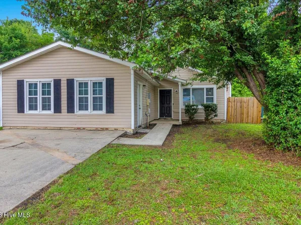 2039 Foxhorn Road, Jacksonville, NC 28546