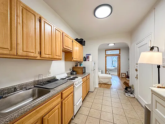 Rented by Compass | media 12