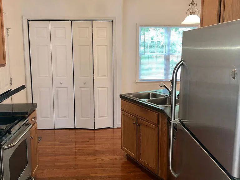 6812 Beulah Oaks Ln — Photo 16
