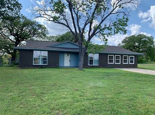 116 Shadow Ln, Azle, TX 76020