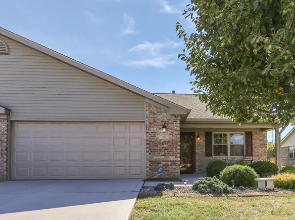 2913 S Wind Chime Cir, Greenwood, IN 46143