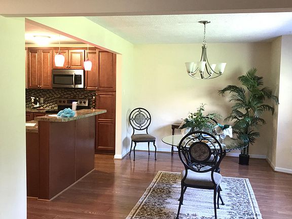 2nd image of 5260 Crossbow Cir Unit 10B