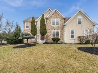 335 Palmetto Dr, Easton, PA 18045