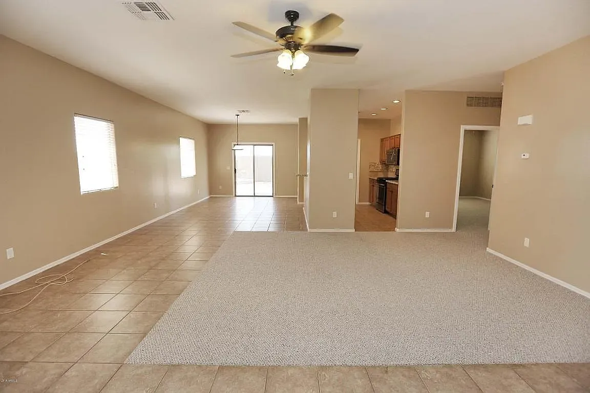 3 bed, 1631 sqft, $2,395 — Photo 2