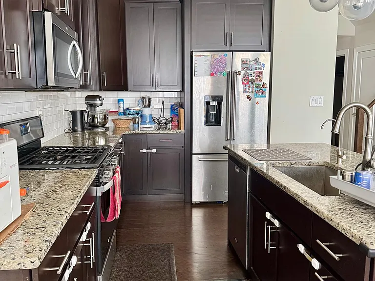 607 Mockernut Ct — Photo 3