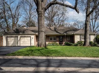 7000 W 69th St, Overland Park, KS 66204