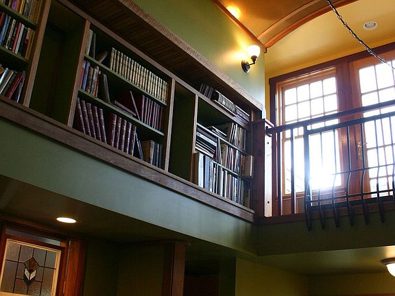 Dining / Library