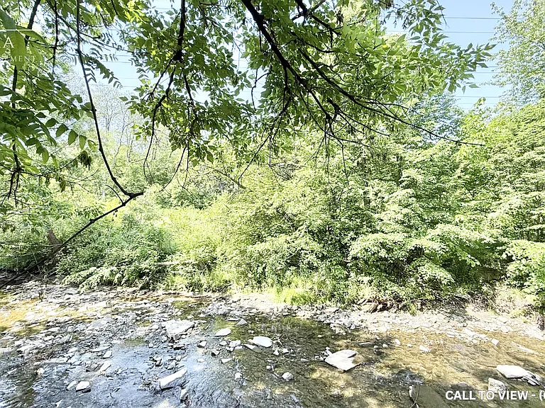 18 Bonnyview Dr #1 — Photo 10