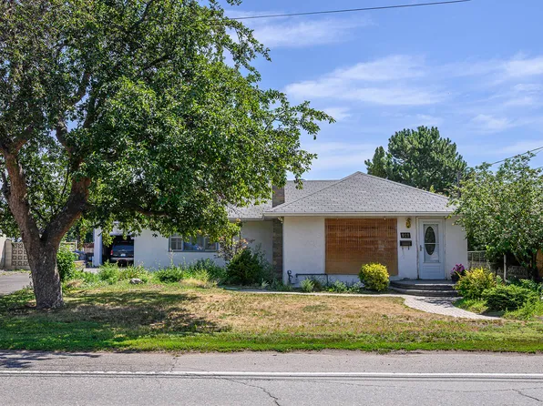 919 Schreiner St, Kamloops, BC V2B 5V8