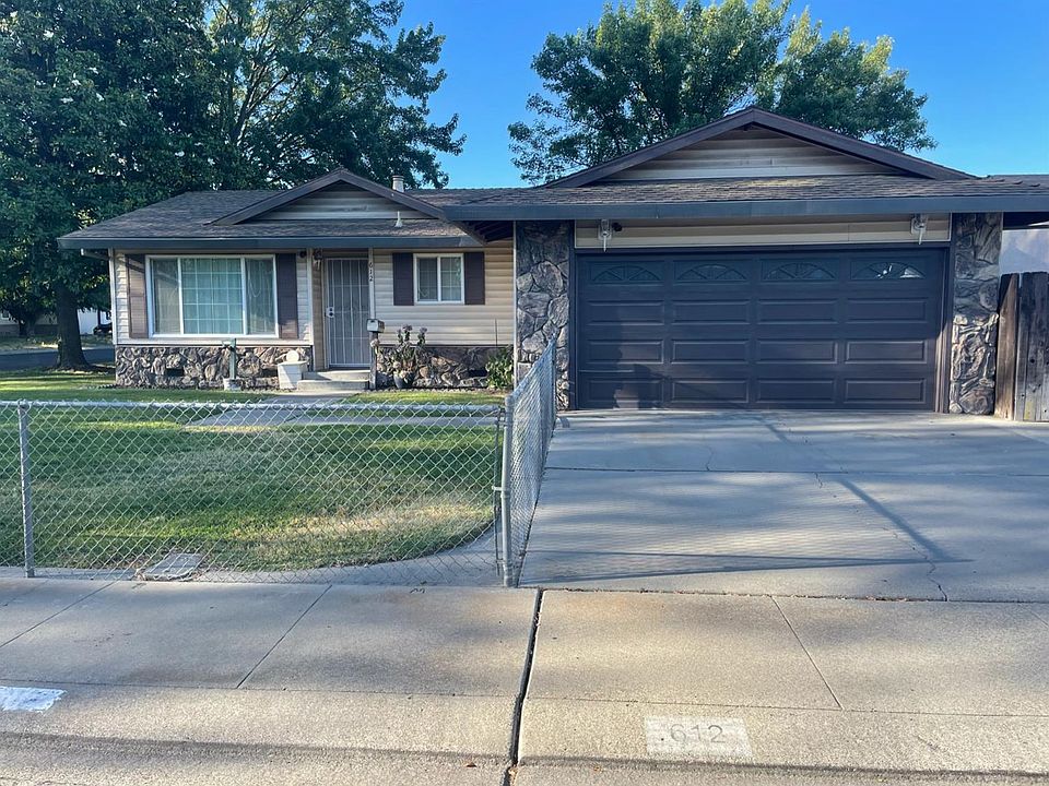 1st image of 612 Sandalwood Ln