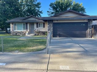 612 Sandalwood Ln, Manteca, CA 95336