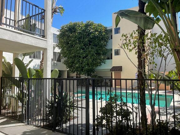 4th image of 11139 Acama St APT 301