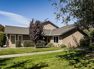 707 Radford Ln, Foster City, CA 94404