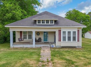 221 E Main St, Falkville, AL 35622