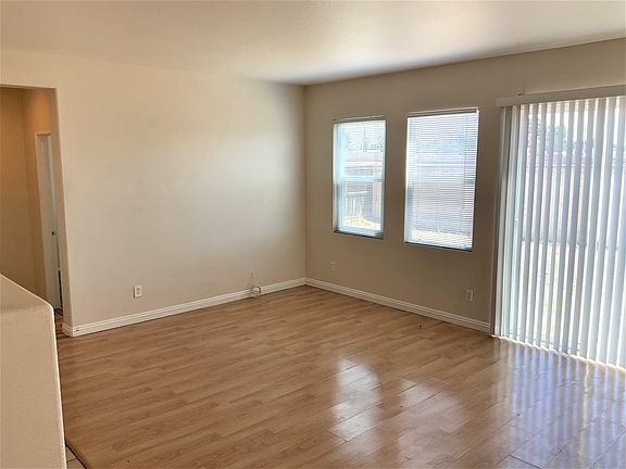 3rd image of 22031 Goldenchain St