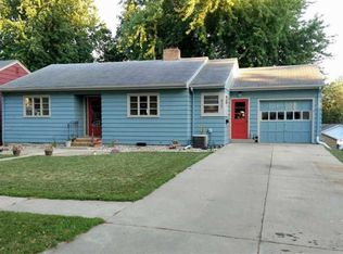 427 W Lincoln St, Luverne, MN 56156