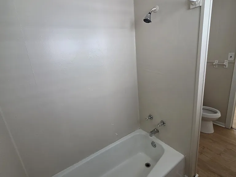 342 W 25th St #2 — Photo 3