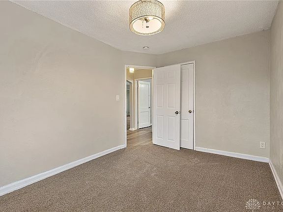 4th image of 604 Rockford Ave #2