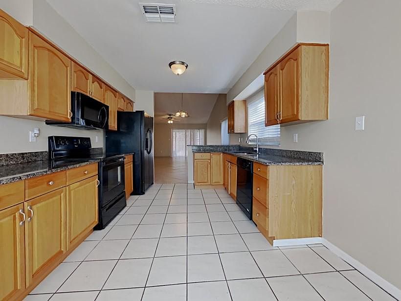 2nd image of 15240 Crossridge Dr