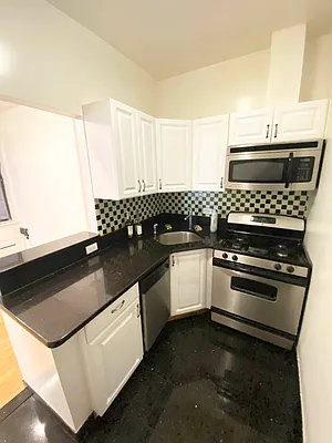 Rented by Amin Property Group Inc | media 10