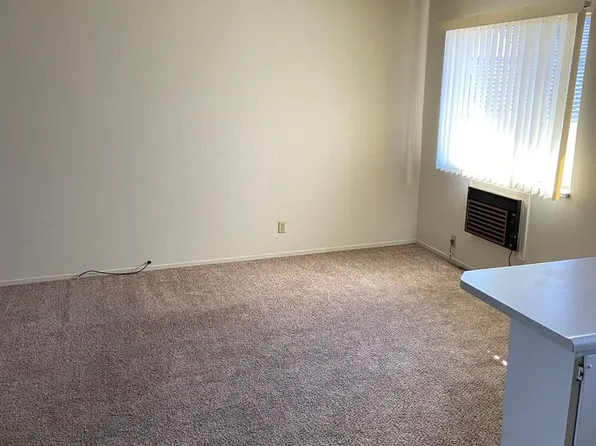 N Marsh, 230 Marsh Ave #8, Reno, NV 89509
