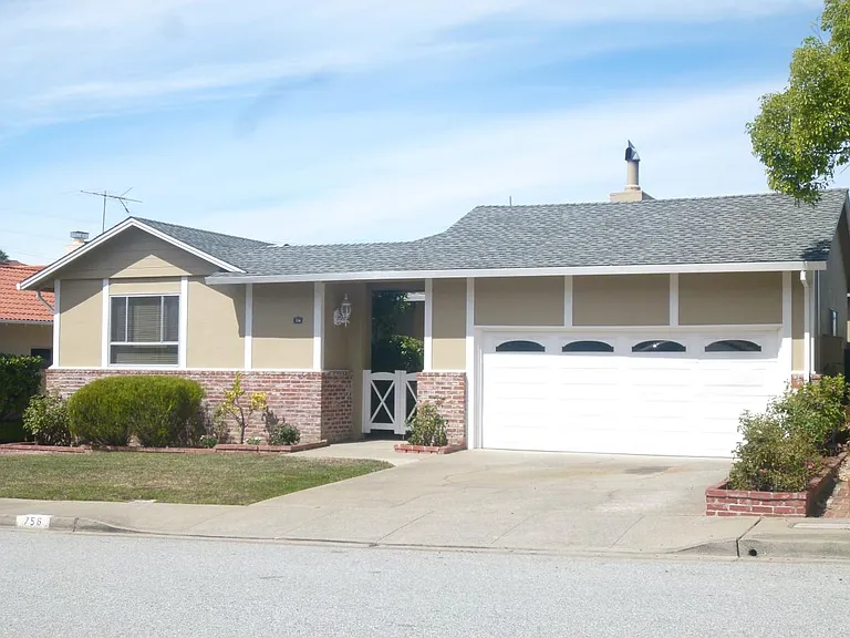 756 Morningside Dr — Photo 1