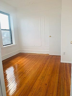 4th image of 430 Senator St #6