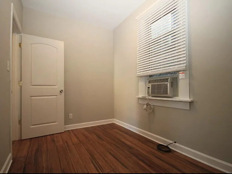 2115 W Wellington Ave #2R — Photo 6