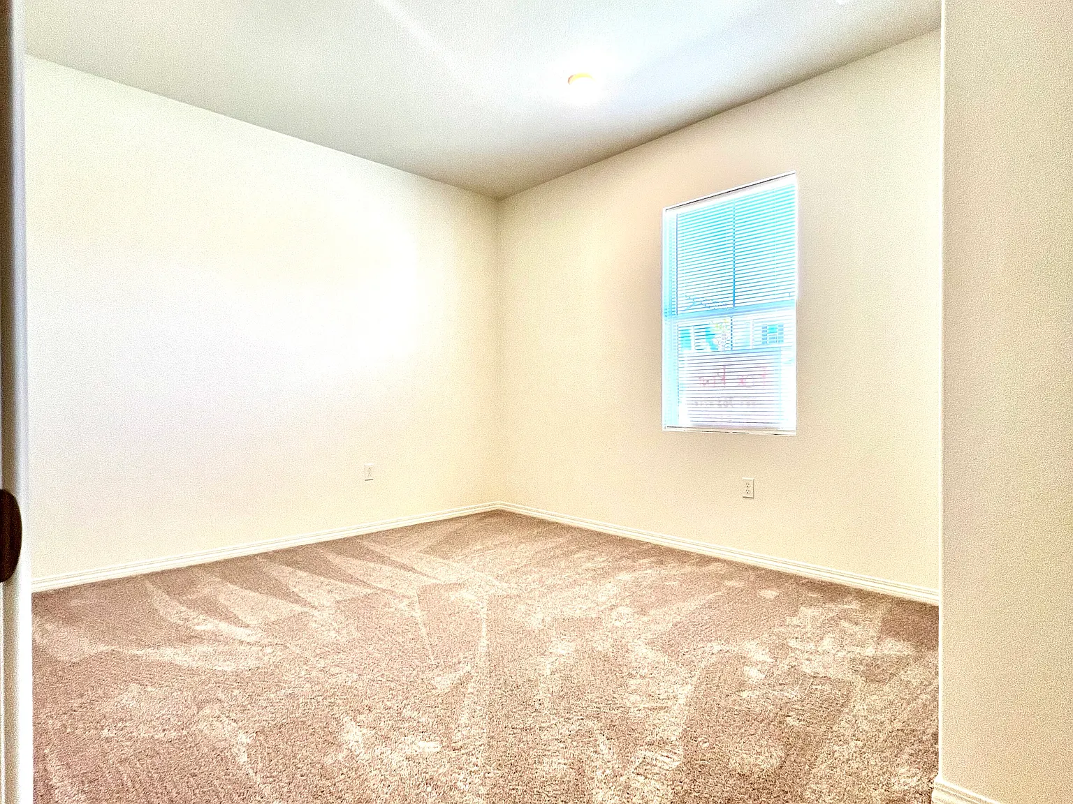 3 bed, 1618 sqft, $3,500 — Photo 4