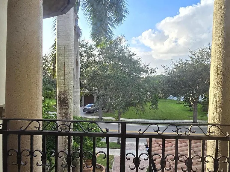 8216 NW 105th Ln — Photo 19