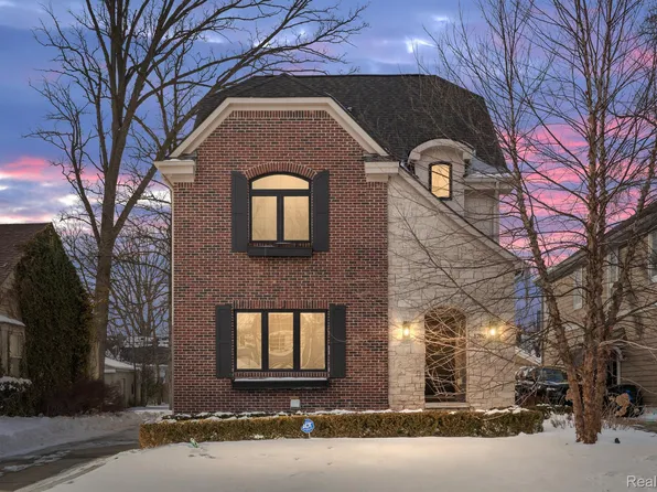 1786 S Bates St, Birmingham, MI 48009