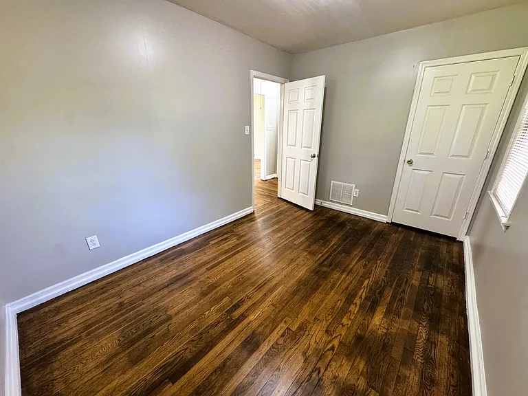 4100 Vaughn Rd #1 — Photo 10