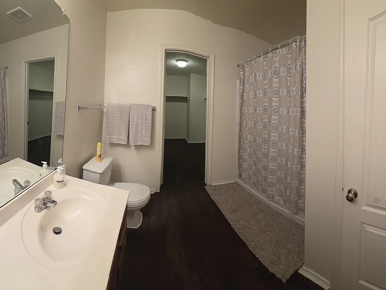 Master Bedroom - Full Bathroom