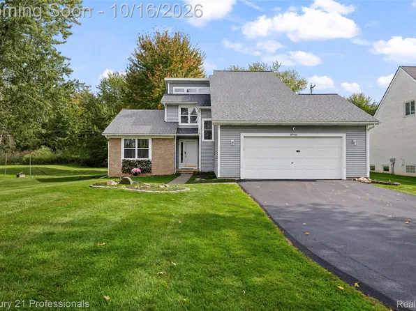 24400 Taft Rd, Novi, MI 48375