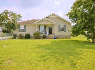 927 Poplar Ave, Springfield, TN 37172