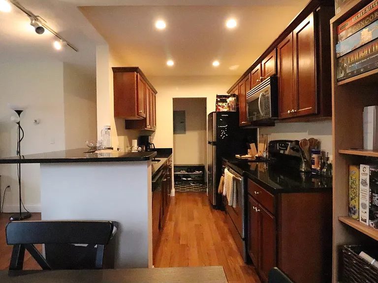 50 Craigie St #11 — Photo 5