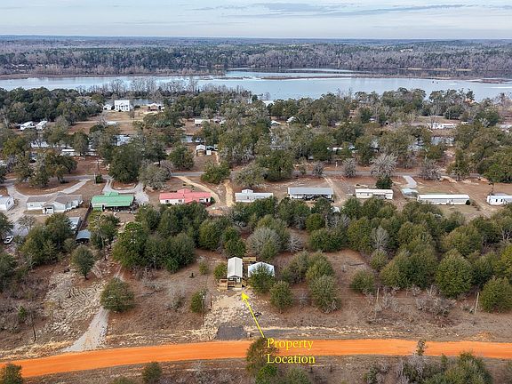 3rd image of 843 Deer Loop