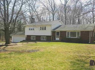 4320 Calvin Dr, Adrian, MI 49221